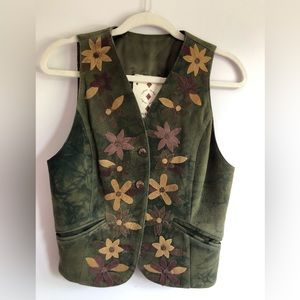 Vintage ‘90’s grunge hippie tie-dyed suede vest with flower appliqués.